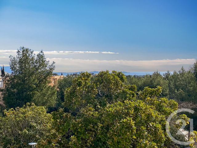 Appartement F3 à vendre - 3 pièces - 67.08 m2 - BANDOL - 83 - PROVENCE-ALPES-COTE-D-AZUR - Century 21 Immobilière Charlemagne