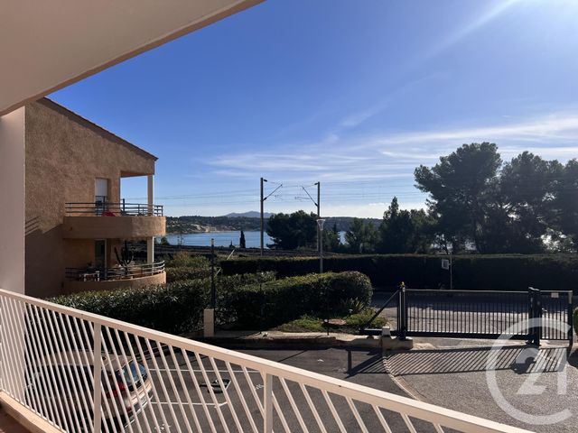 Appartement T3 à vendre - 3 pièces - 63.0 m2 - BANDOL - 83 - PROVENCE-ALPES-COTE-D-AZUR - Century 21 Immobilière Charlemagne